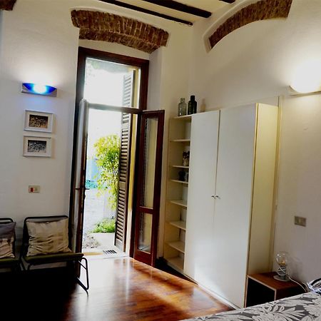 Studio Apartment Vicolo Lavandai Милано Екстериор снимка