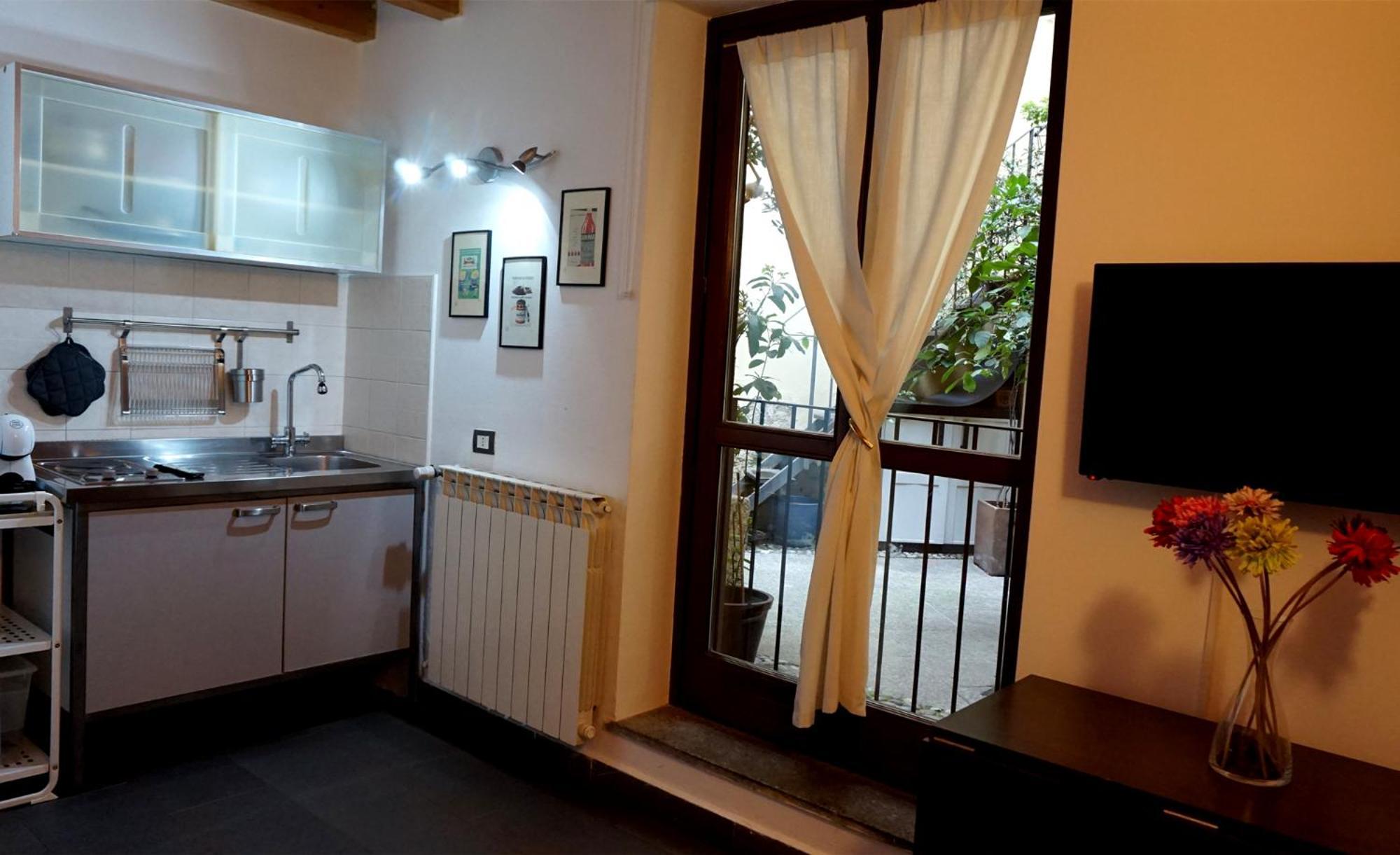 Studio Apartment Vicolo Lavandai Милано Екстериор снимка