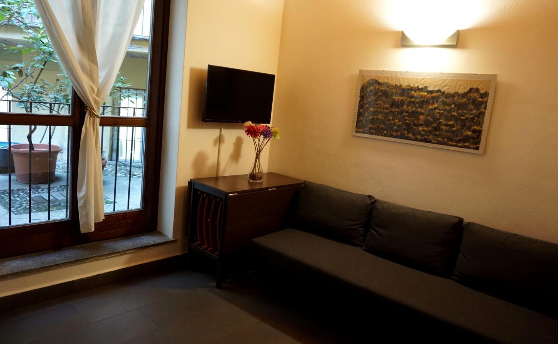Studio Apartment Vicolo Lavandai Милано Екстериор снимка