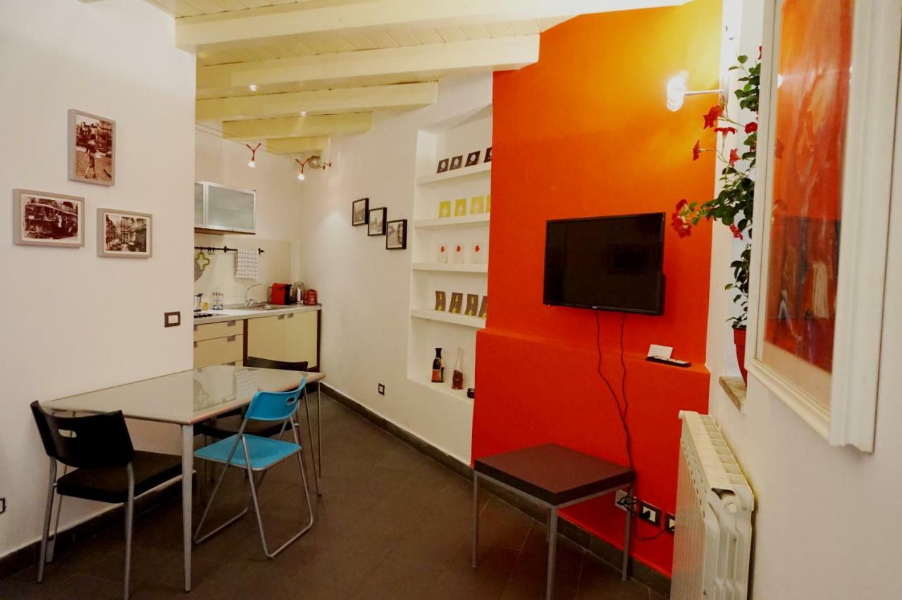 Studio Apartment Vicolo Lavandai Милано Екстериор снимка