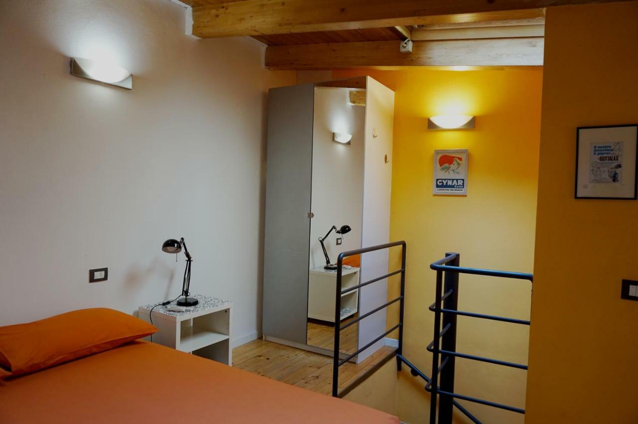 Studio Apartment Vicolo Lavandai Милано Екстериор снимка