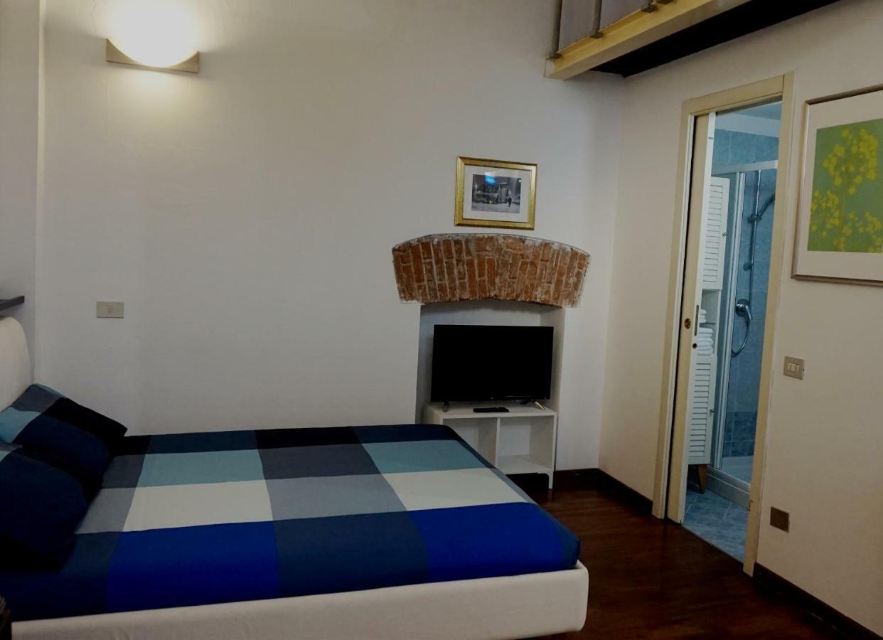 Studio Apartment Vicolo Lavandai Милано Екстериор снимка