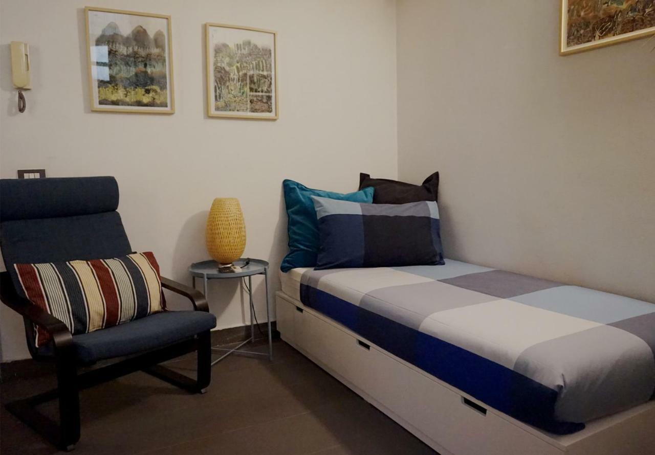 Studio Apartment Vicolo Lavandai Милано Екстериор снимка