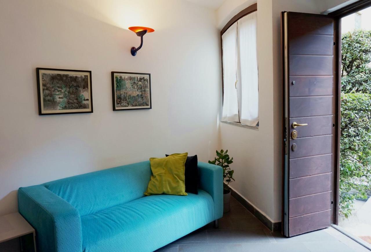 Studio Apartment Vicolo Lavandai Милано Екстериор снимка